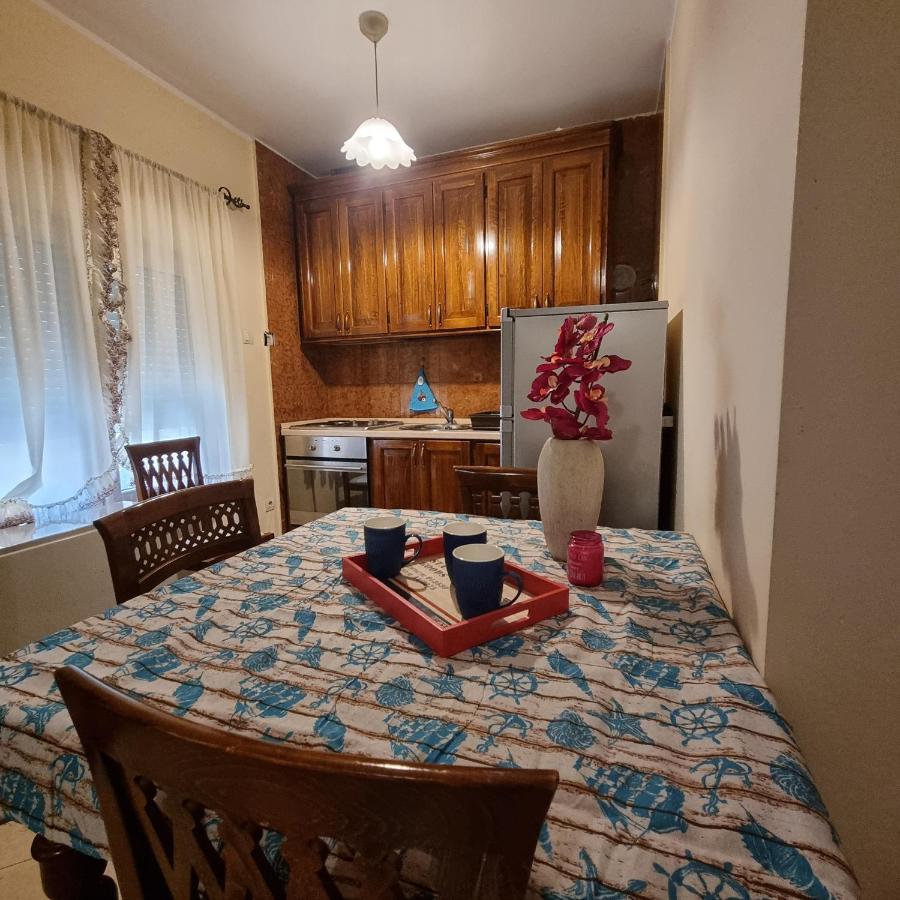 Apartment On The Shore Of The Bay Of Kotor With Free Wi-Fi Eksteriør billede